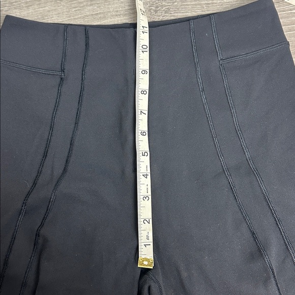 Lululemon Define Zip-Front High-Rise Flared Pant Size 8 - Picture 6 of 9